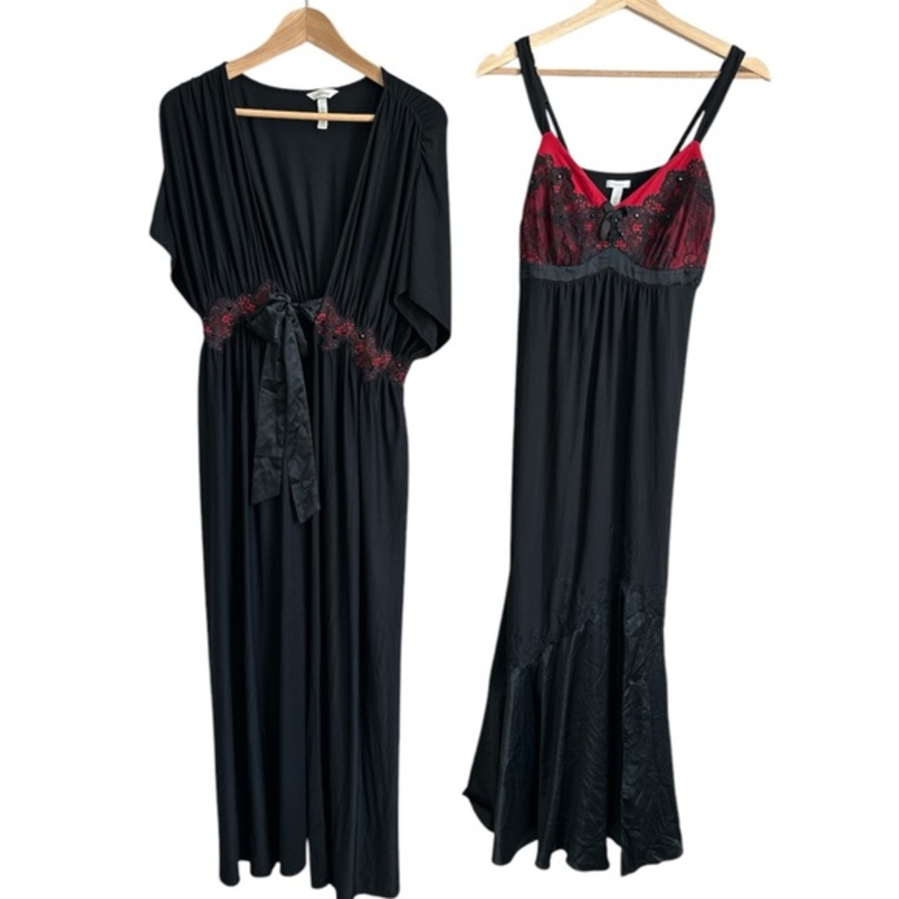 Soma Black Red Nightgown & Robe Two Piece Set Size Medium